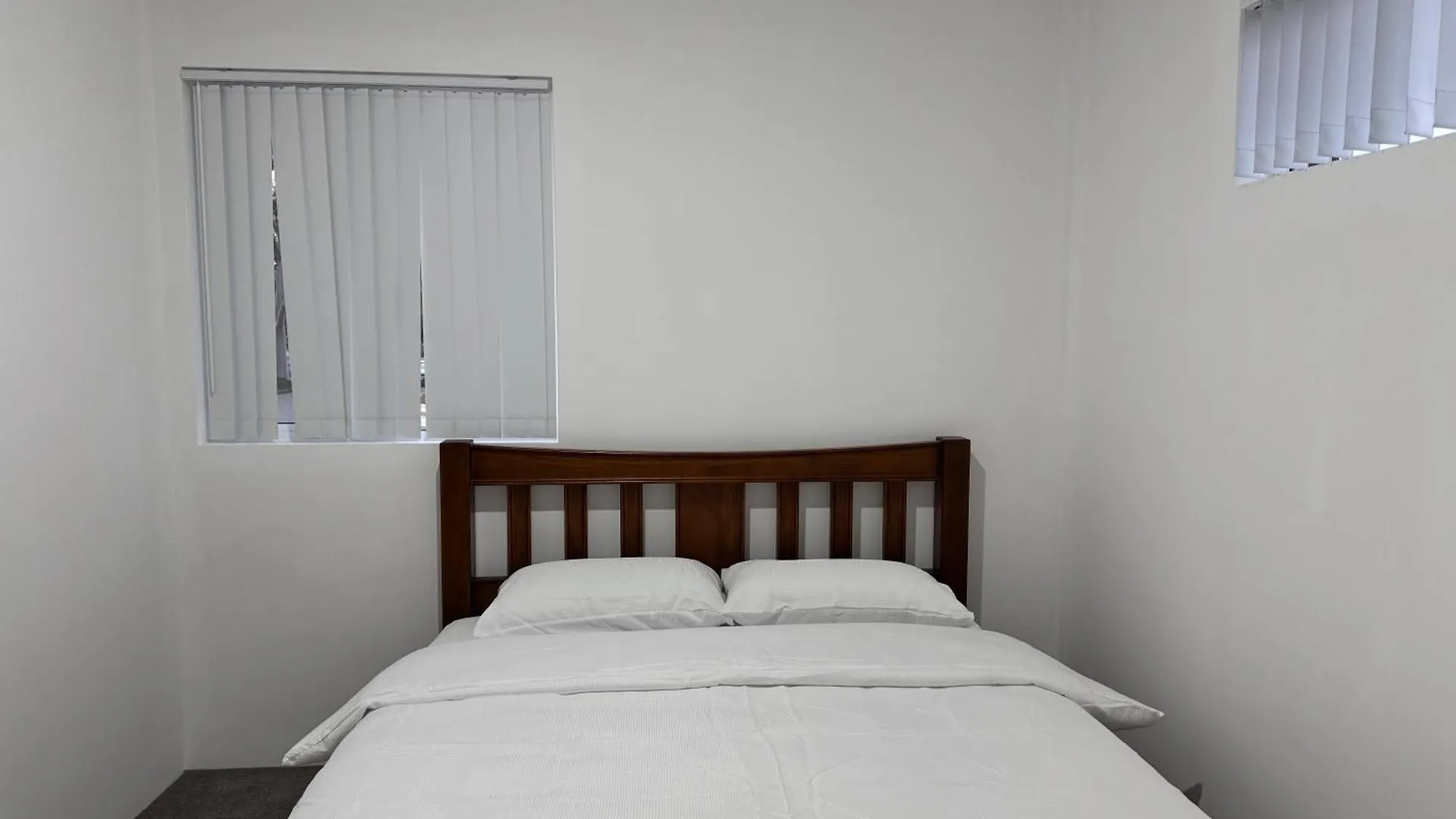43 Drew Road Ardross Wa 6153 Bed & Breakfast Perth