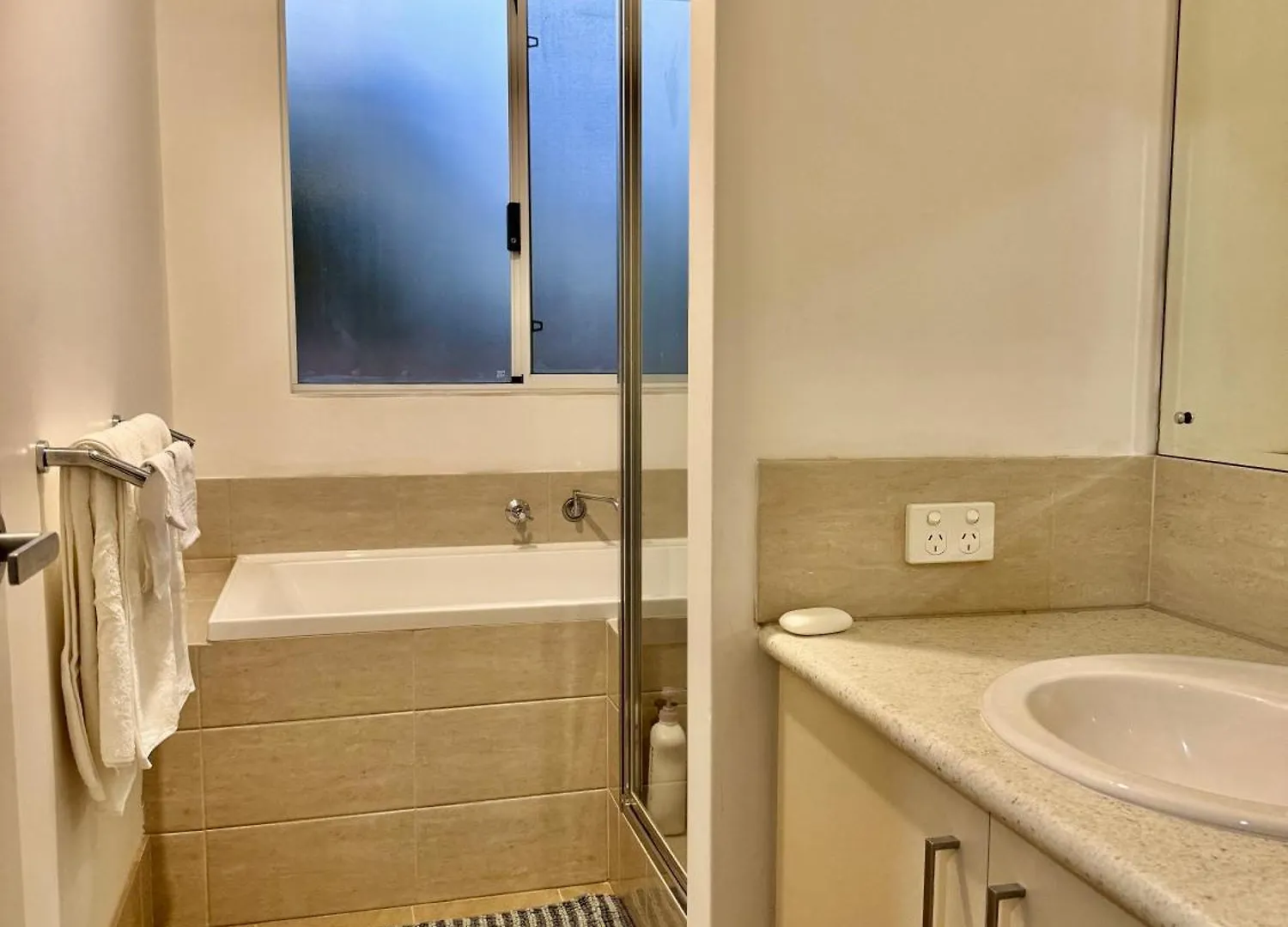 43 Drew Road Ardross Wa 6153 Bed & Breakfast Perth Australia